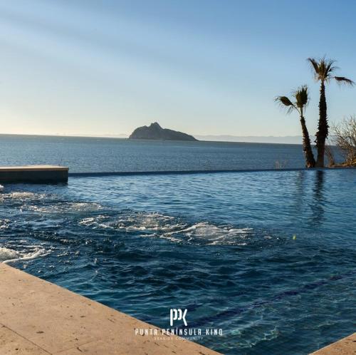 Peldbaseins, Casa Shanti Frente al Mar Condominium in Bahía Kino