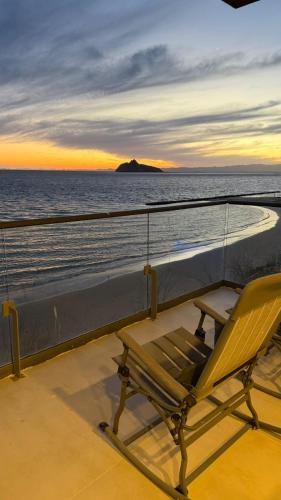 Casa Shanti Frente al Mar Condominium in Bahía Kino