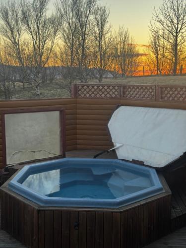 Secret lagoon cabin in Arnes