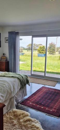 Ginrosa B and B accommodation in Featherston