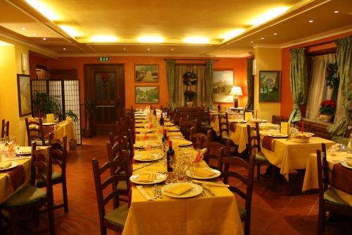 餐廳, 阿爾伯戈格蘭帕拉迪索酒店 (Albergo Gran Paradiso) in 瓦爾薩瓦倫凱