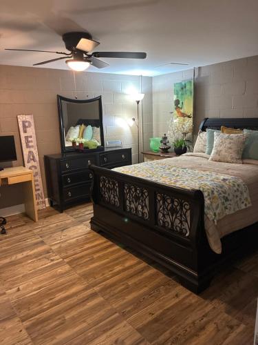 Sleeps 5 Private Entrance Free Parking Near Atlanta World Cup Ready in Lawrenceville (Georgia)