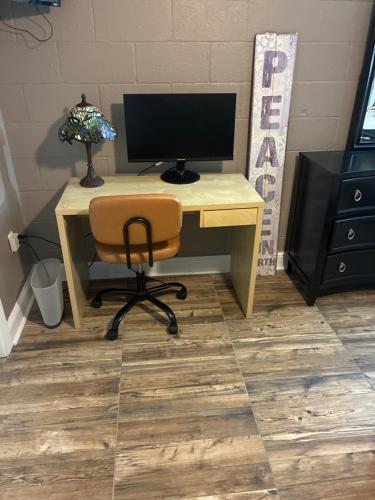 Sleeps 5 Private Entrance Free Parking Near Atlanta World Cup Ready in Lawrenceville (Georgia)