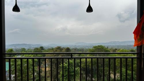 Balkons/terase, Sukoon Inn by Bharmouri Home Stay in Kharota