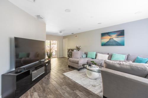 3 bedrooms house with private, heated pool 8 miles to Siesta Key Beach, in Sarasota, USA