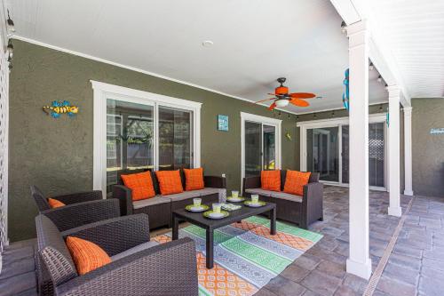 3 bedrooms house with private, heated pool 8 miles to Siesta Key Beach, in Sarasota, USA