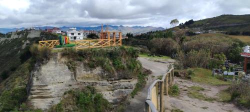 Urku Ñan Quilotoa (Urku Nan Quilotoa) in Kvilotoa