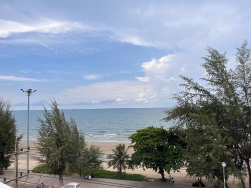 Mae Phim beach in Ko Man Klang