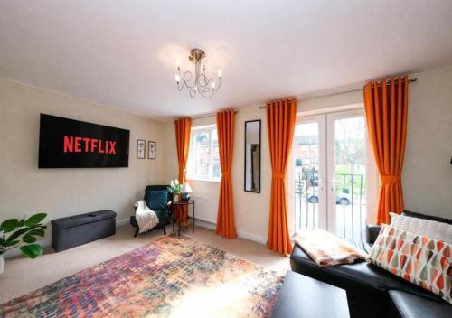 4 Bed House Sleeps 9 Nottingham Private Parking – khách sạn tại Old Basford