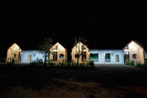 ภูไทโฮมสเตย์ บ้านกุดหว้า in Kuchinarai