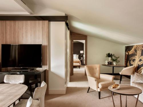 room detail thumbnail 0