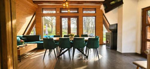 Lunor House in Sub Cetate