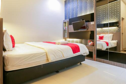 RedDoorz @ Jamin Ginting Medan Room Type - Deluxe Room