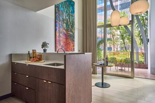Oakwood Premier Raffles Place Singapore in CBD