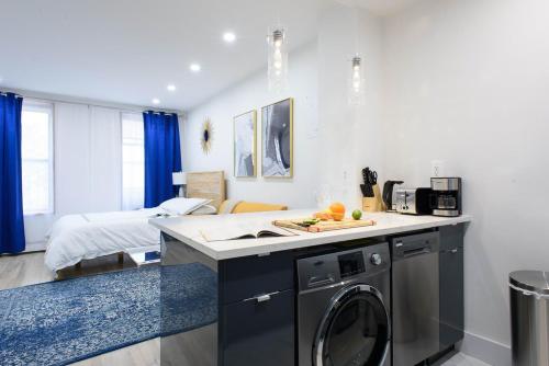 1597 New York Apt - main image