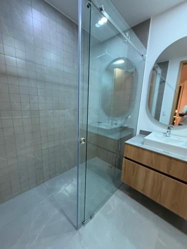 Luxury suit in new Qanvas building - US - image 2