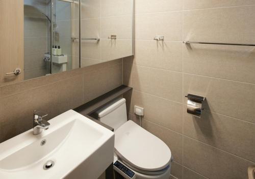 room detail thumbnail 2