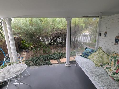 Coastal Grevillea Studio Retreat in Central Coast
