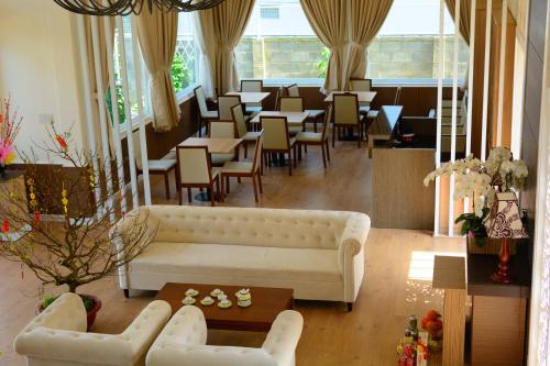 Shared lounge/TV area, Khách sạn Sao Vàng in Bao Loc