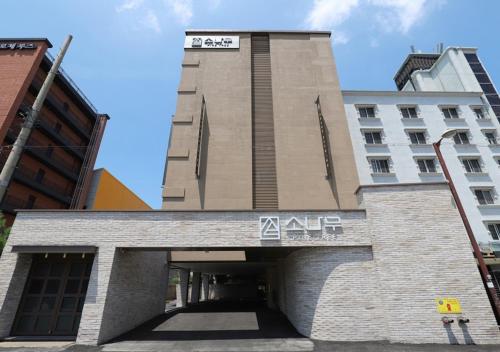 Chuncheon Pine Tree Hotel