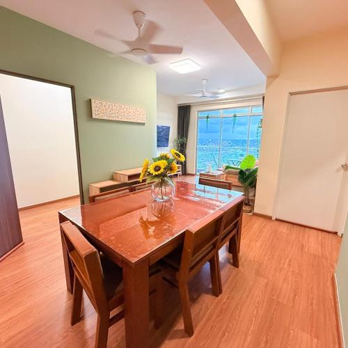 KULAI IOI MALL D'Putra Suites Near JPO Senai Airport near The Gluck Dessert House