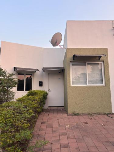 Family home in the Megápoli residential complex (Family home in the Megapoli residential complex) in Jucuaran