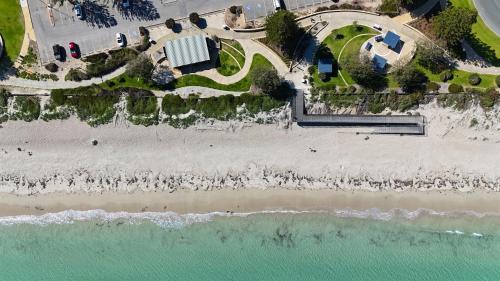 Sound Views Apartment — other in 436 Safety Bay Road 47, Safety Bay Australia, 6169