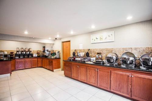 Clarion Inn Renton-Seattle - image 44
