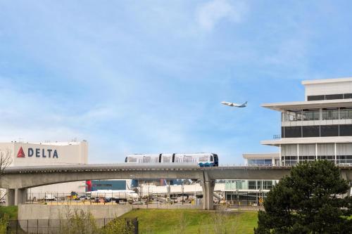 Red Lion Hotel Seattle Airport - image 30