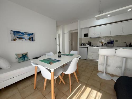 Nautilus City Studios & Apartments 2