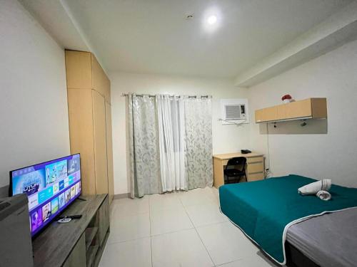 Modern Cebu Studio I Mountain View I Pool I WiFi, Себу