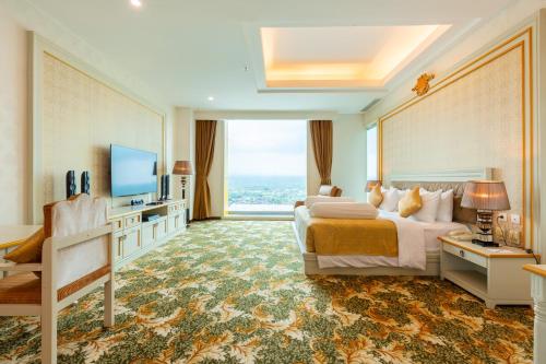 room detail thumbnail 1