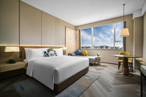 room detail thumbnail 1