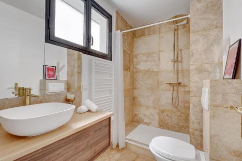 BnBNova - Madeleine & Champs-Élysées - 2BR 2BA with Balcony - image 10