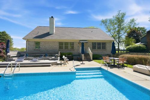Loveland Luxury Getaway with Pool and Golf Course in Loveland