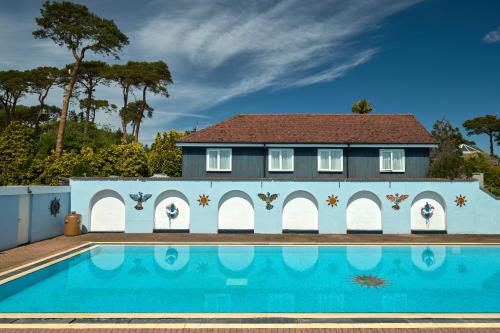 Skats, Knoll House in Studland