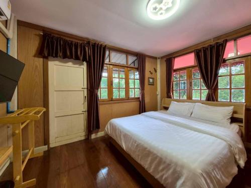 Blue Sky Hill Homestay Chaiyaphum in Kaeng Khro