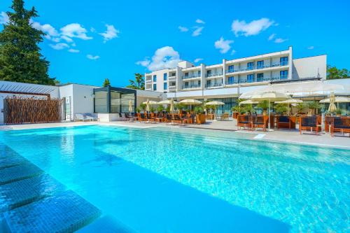 Hotel Alkar - Family Friendly Hotel with Pool in Sinj, Dalmatia, Sinj