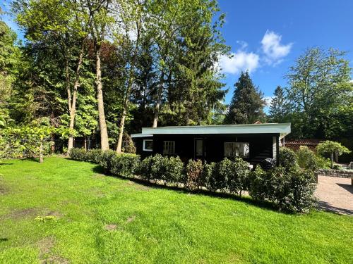 Cosy lodge in beautiful walking and cycling surroundings in Epe