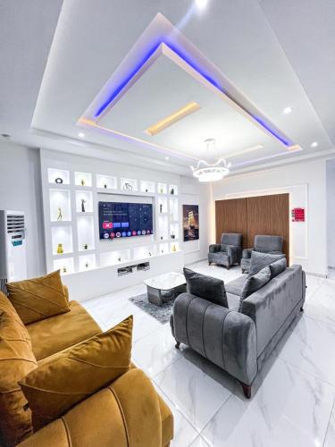 Fhemfel Luxury Apartment – khách sạn tại Lugbe