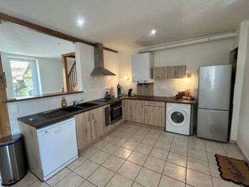 3 chambres - 6 pers - Pro et familles in Le Creusot