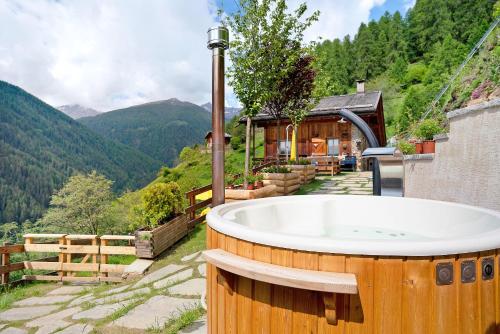  Chalet con sauna e idromassaggio in Rabbi