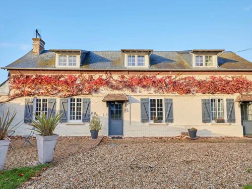 Villa avec piscine privée à Saint-Germain-des-Angles gîte à louer Émalleville