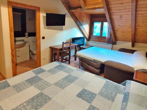 1 double bed, 1 sofa bed