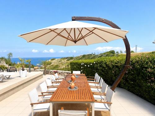 Golden Sunset Villa in Akanthou