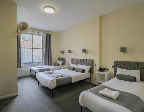 Hyde Park Court Hotel - image 13