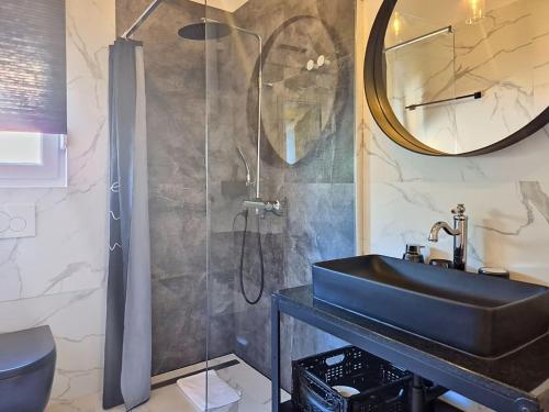 حمام, Holiday Home Villa Fio by Interhome in Fiorini