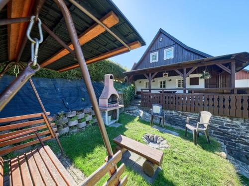Erkély/terasz, Holiday Home Rustic Lodge by Interhome in Rokytnice nad Jizerou