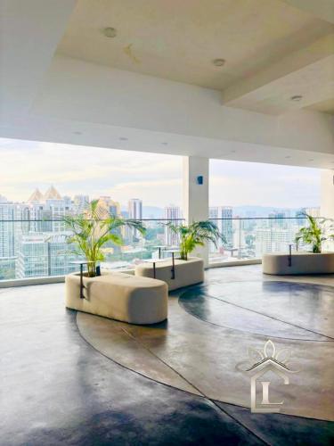 Majestic Premium Residence by Luxe Home - image 6