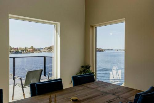 Pohled zvenku, Modern Fishing Cabin With Sea View At Kalvaneset in Bekkjarvik